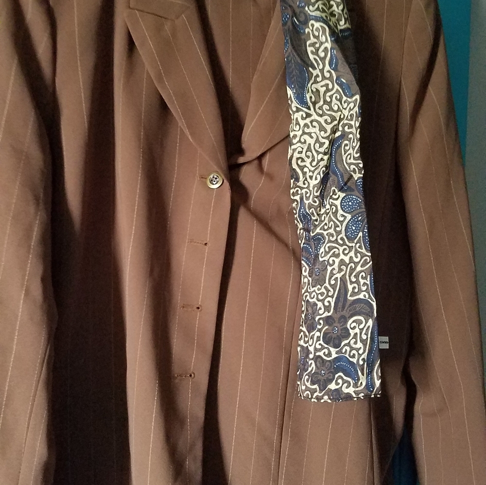Le Suit Ladies 2 piece